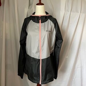 Columbia windbreaker, size M
